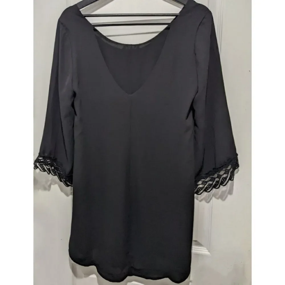 Astr the Label | Lace Trim Shift Dress in Black - Picture 5 of 12